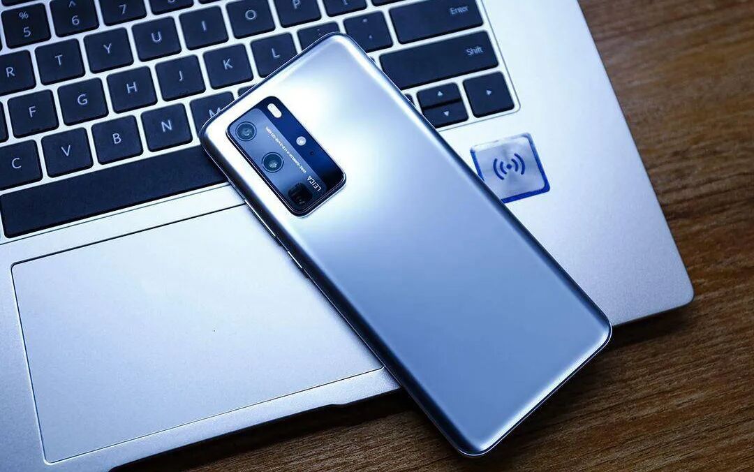 鋁創(chuàng)新紀(jì)元 – 也許,我們?cè)粤硪环N方式握過(guò)手1.jpg 鋁創(chuàng)新紀(jì)元 – 也許,我們?cè)粤硪环N方式握過(guò)手1.jpg